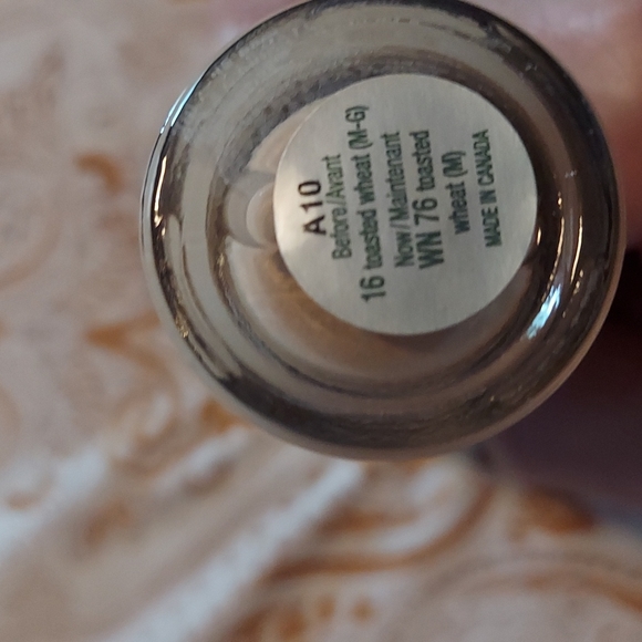 Lot of makeup and skin care - Picture 9 of 16